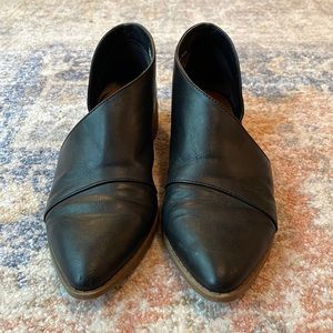 Black ankle cutout boot🖤